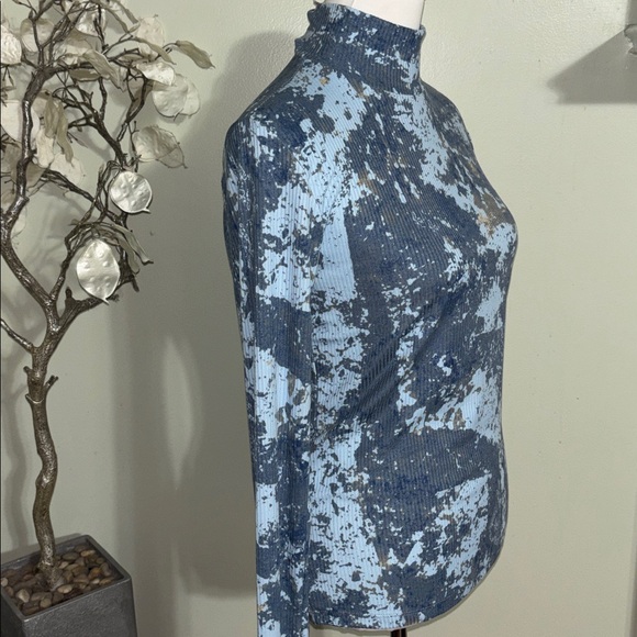 LuLaRoe Abstract Blue and Tan Turtleneck Top - Picture 3 of 4